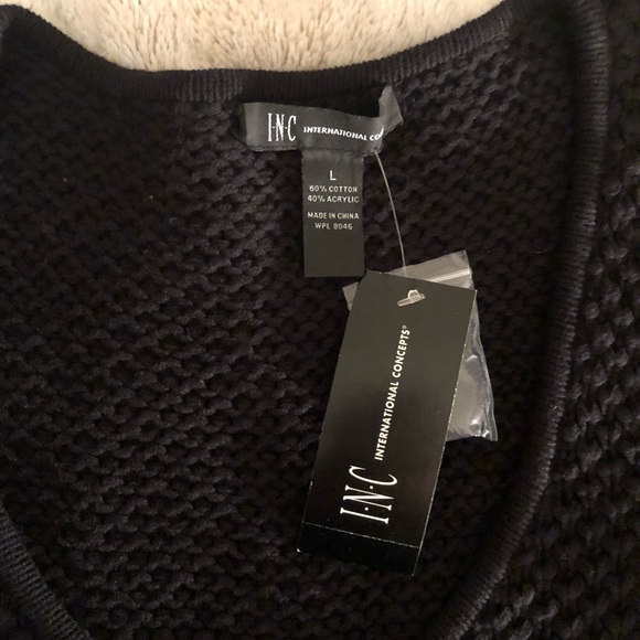 Sweater - Picture 4 of 8